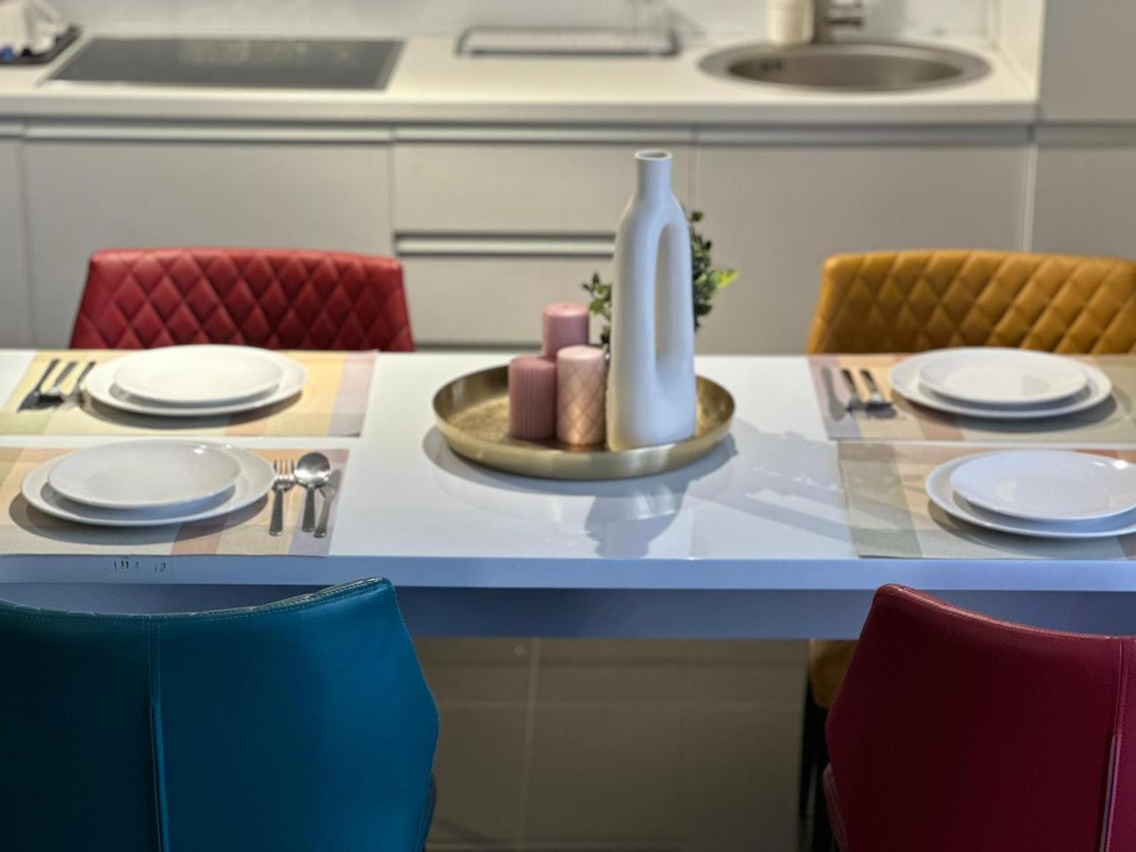 Luxury Glam Apartments & Studios Near Coresi Mall ブラショフ エクステリア 写真