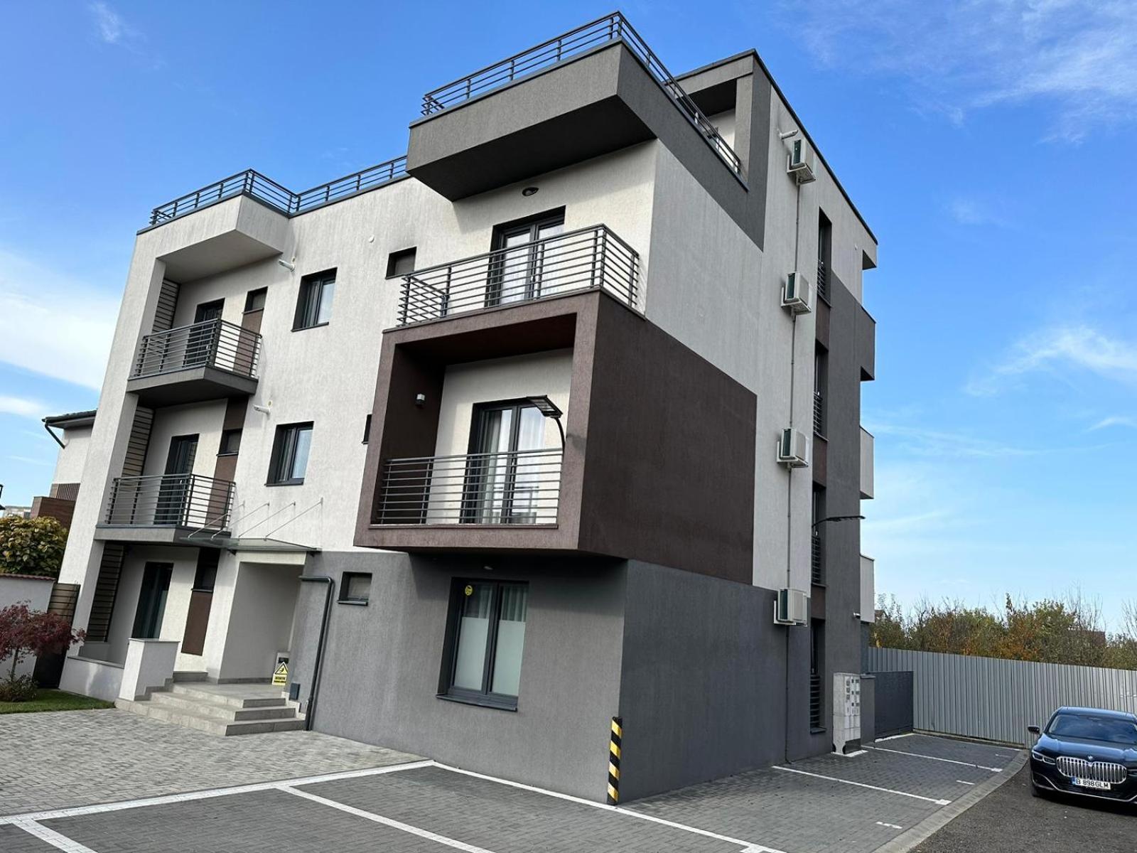 Luxury Glam Apartments & Studios Near Coresi Mall ブラショフ エクステリア 写真